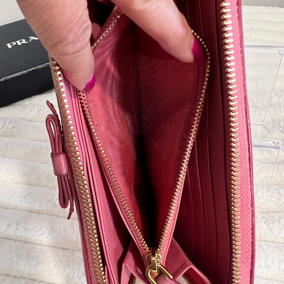 Authentic Pink PRADA Long zippy wallet - Picture 3 of 6